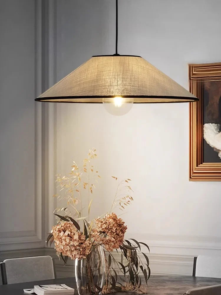 AUIRELLE - Elegant Beige Taklampa
