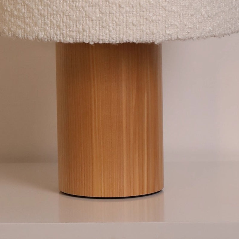 KORI – Modern Bordslampa i Minimalistisk Stil